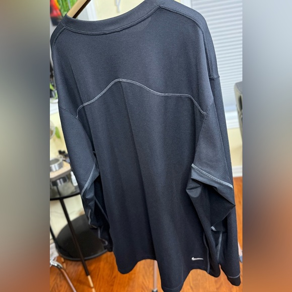 Beautiful Nike ACG Long-Sleeve Shirt!!! - Picture 5 of 5